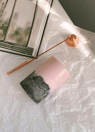 Соевая свеча в бетоне с эфирными аромамаслами 7х12см сotton