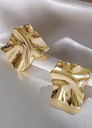 Серьги женские золотистые