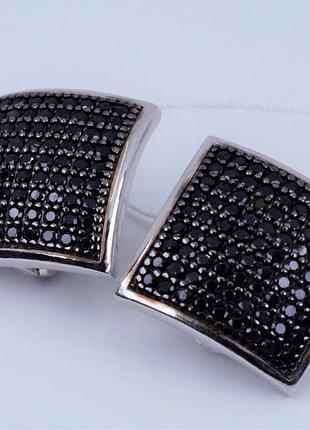 Серьги серебряные 925 пробы с черными фианитами.