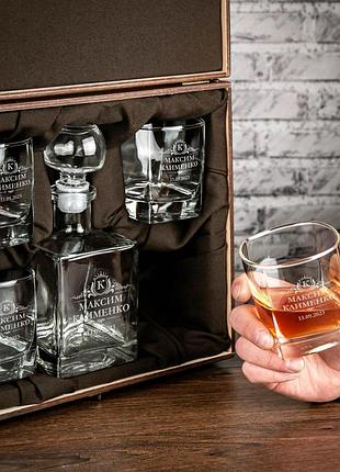 Подарочный набор для виски графин + стакан с гравировкой имени и фамилии графін + 6 склянки, картонна