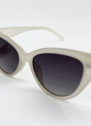 Женские солнцезащитные очки линзы с поляризацией кошачий глаз в массивной пластиковой оправе с укрепленным