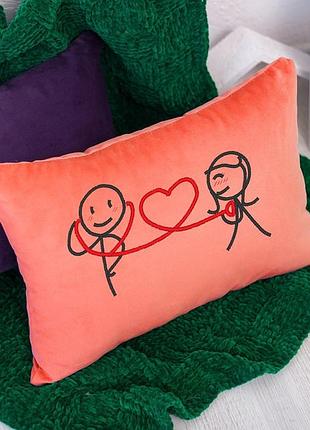 Подушка подарочная для влюбленных декоративная на диван слушай сердце флок персиковый