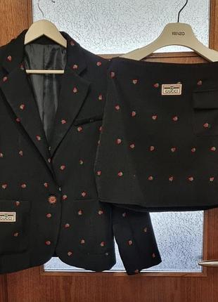 Костюм пиджак и юбка новый