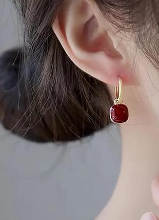 Сережки бижутерия малого размера бордовые