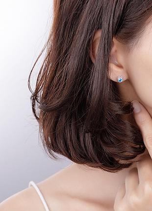 Серьги-закрутки серебряные маленькие сердечки из камней, на выбор синий или голубой фианит, серебро 925 проба блакитний