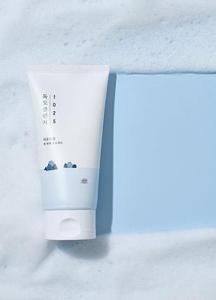 Мягкая пенка для очищения кожи round lab 1025 dokdo cleanser 150 ml