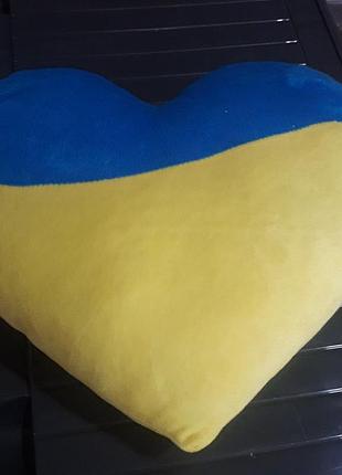 Подушка сердце желто-голубая патриотическая