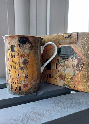 Чашка с изображением картины "поцелуй" густая климота
