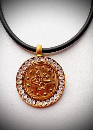 Кулончик зі стразами