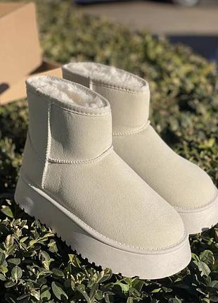 Уги жіночі сноубутси бежеві