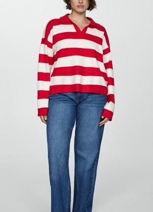Полосатый свитер с воротником-поло