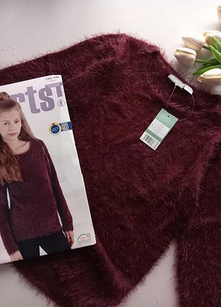 Фірмовий светр