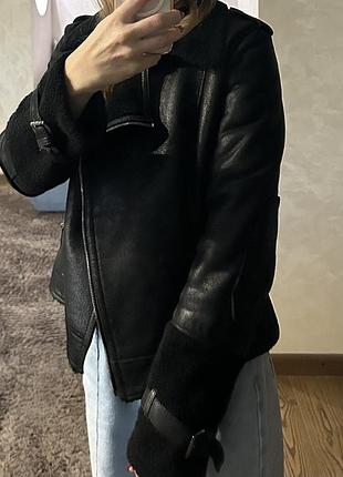 Дублянка коротка чорна натуральна шкіра.