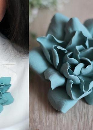 Заколка/брошь ручной работы цветок "мятно-серая гардения"
