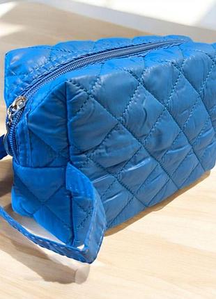 Косметичка стеганая мягкая с ручкой 23х15х8 см для косметики синяя