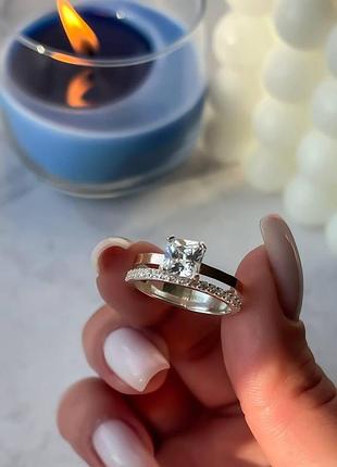 Серебряное кольцо с золотом и фианитами