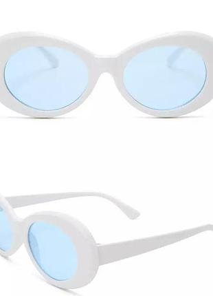 Солнцезащитные очки овал белый с черным белый с голубым