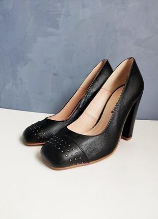 Жіночі шкіряні туфлі jim walking 37 розмір високий каблук іспанія