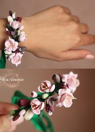 Браслет/веточка ручно работы с цветами из полимерной глины "совиньон"