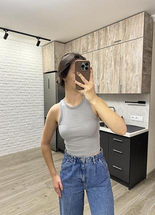 Топ сірий в рубчик