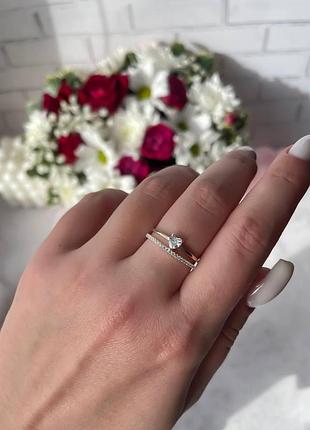 Кольцо серебряное сердце с золотом и фианитами