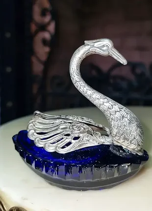 Антикварная солонка, лебедь. серебро, кобальтовое стекло.