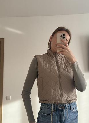 Жилетка stradivarius