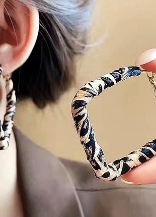 Серьги бижутерия ромбы леопардовые