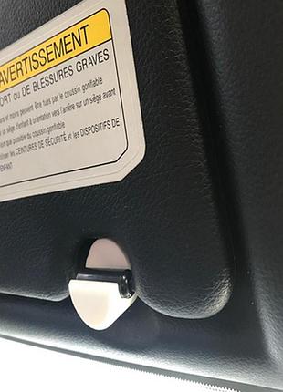 Зажим для крепления солнцезащитного козырька 350z