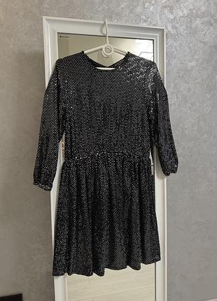 Жіноча сукня на новий рік