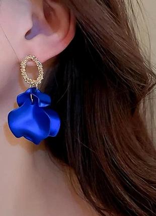 Сережки бижутерия синие лепестки