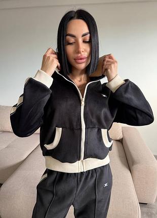 Костюм брендовий