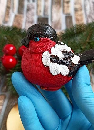 Шоколадная фигурка снегирь птичка шоколадный подарок детям фигурка на торт шоколад ручной работы