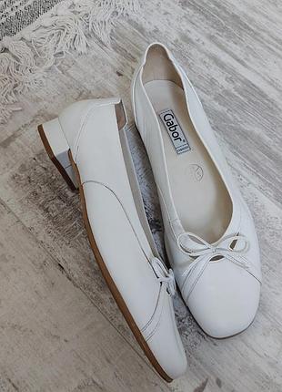 Кожаные туфли