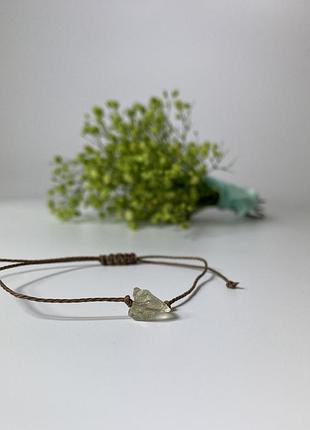 Браслет-ниточка с натуральными разными необработанными камнями 1 см, размер регулируется до 30 см лимонний кварц