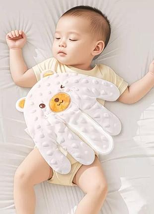 Подушка-іграшка «заспокійлива долоня для немовлят» колір молочно-бежевий (one size)