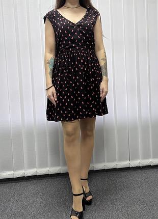 Чорна сукня oasis з візерунком у вигляді коралових силуетів тварин, розмір 14/40