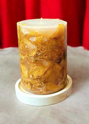 Декоративная свеча "желтое вдохновение", с ароматом лаванда
