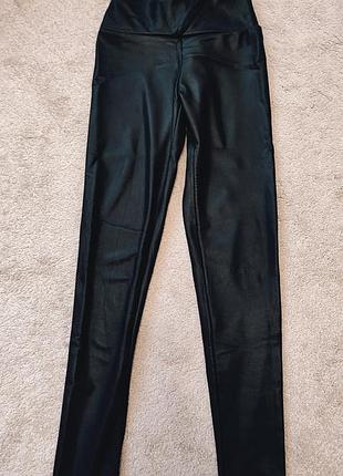 Кожаные лосины с утеплением на девочку 8-10 лет.