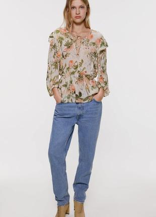 Блузка з квітковим принтом3 фото