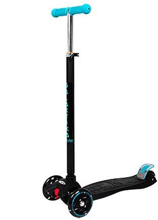 Детский самокат со светящимися колесами