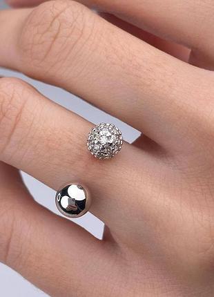 Серебряное кольцо с фианитами
