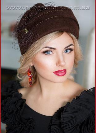 Фетровый берет таблетка с вуалью и без