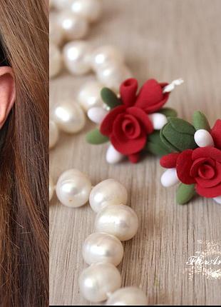 Красные серьги гвоздики ручной работы "красные розы с бутонами"