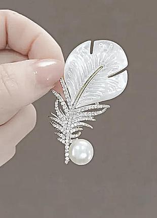 Брошь - шпилька перо з намистиною