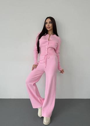 Трикотажный повседневный костюм с кардиганом на пуговицах с широкими брюками