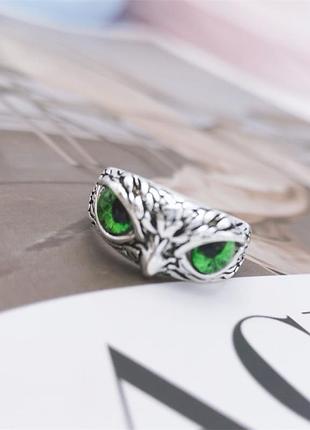 Срібляста каблучка у вигляді совеня з зеленими очима розмір реголюється