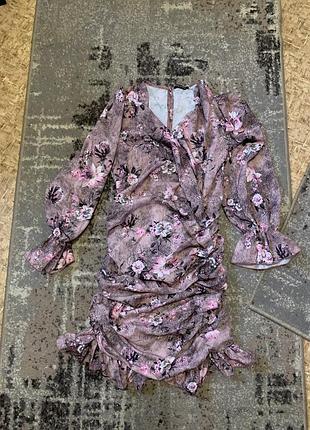 Сукня красива