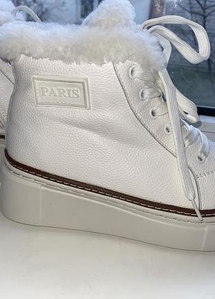 Черевики жіночі mantyra на платформі 39 розмір молочний колір