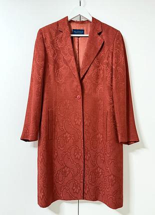 Чудовий подовжкнмй піджак. в складі є шовк/льон